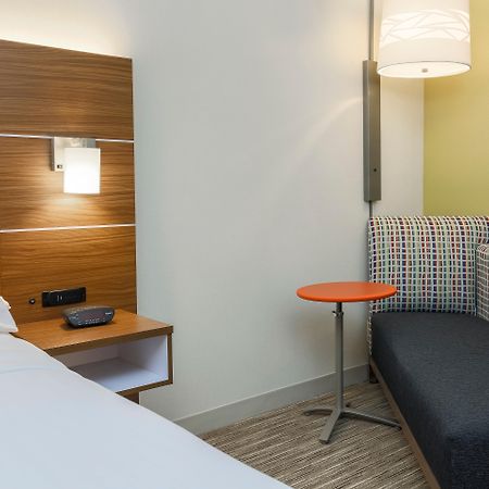 Holiday Inn Express Irondequoit By Ihg Рочестер Экстерьер фото