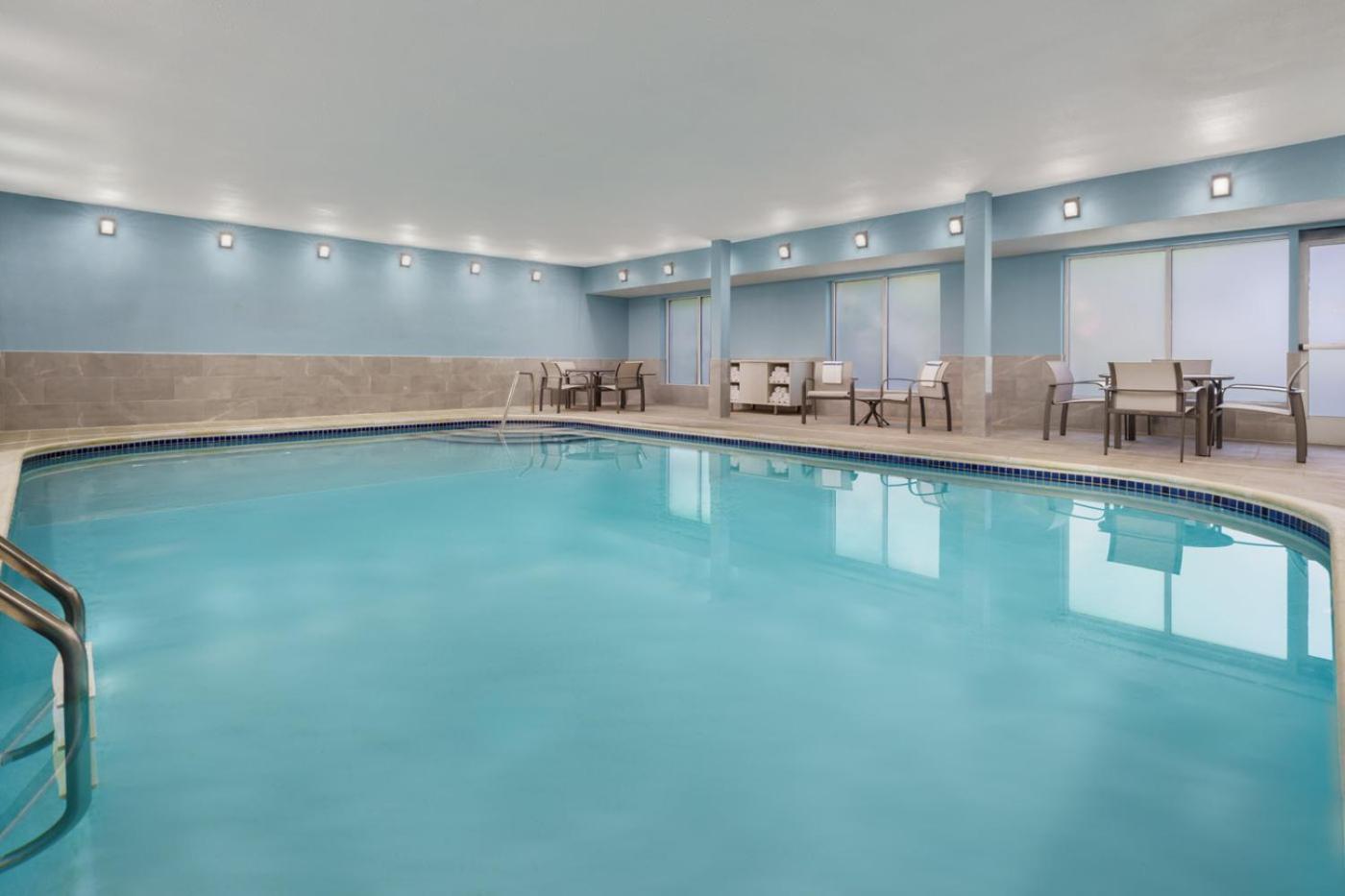 Holiday Inn Express Irondequoit By Ihg Рочестер Экстерьер фото